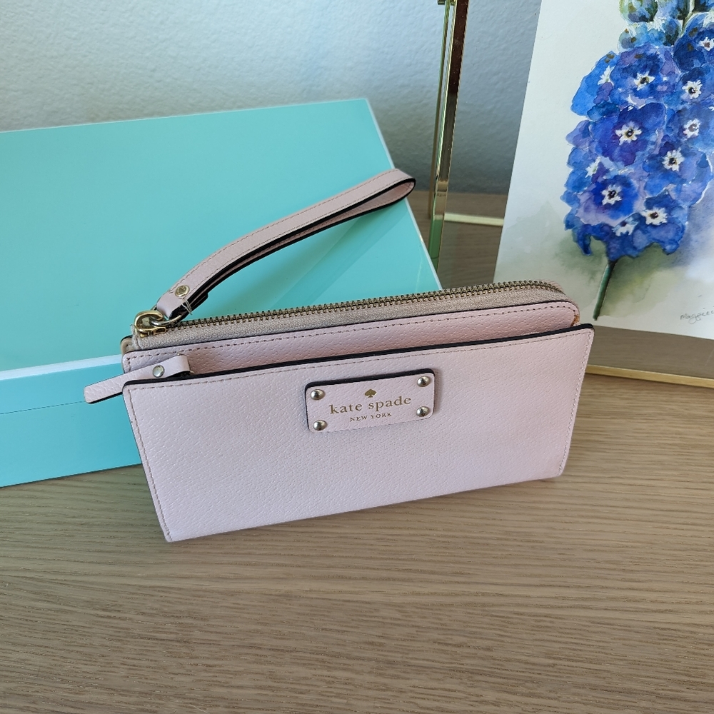 Kate Spade Wristlet Wallet